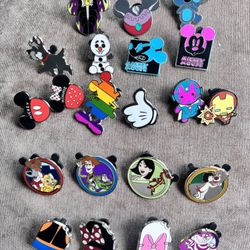 Disneyland Trading Pins 
