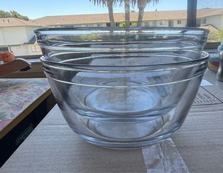 2 Large Glass Mixing & Serving Bowls – $10