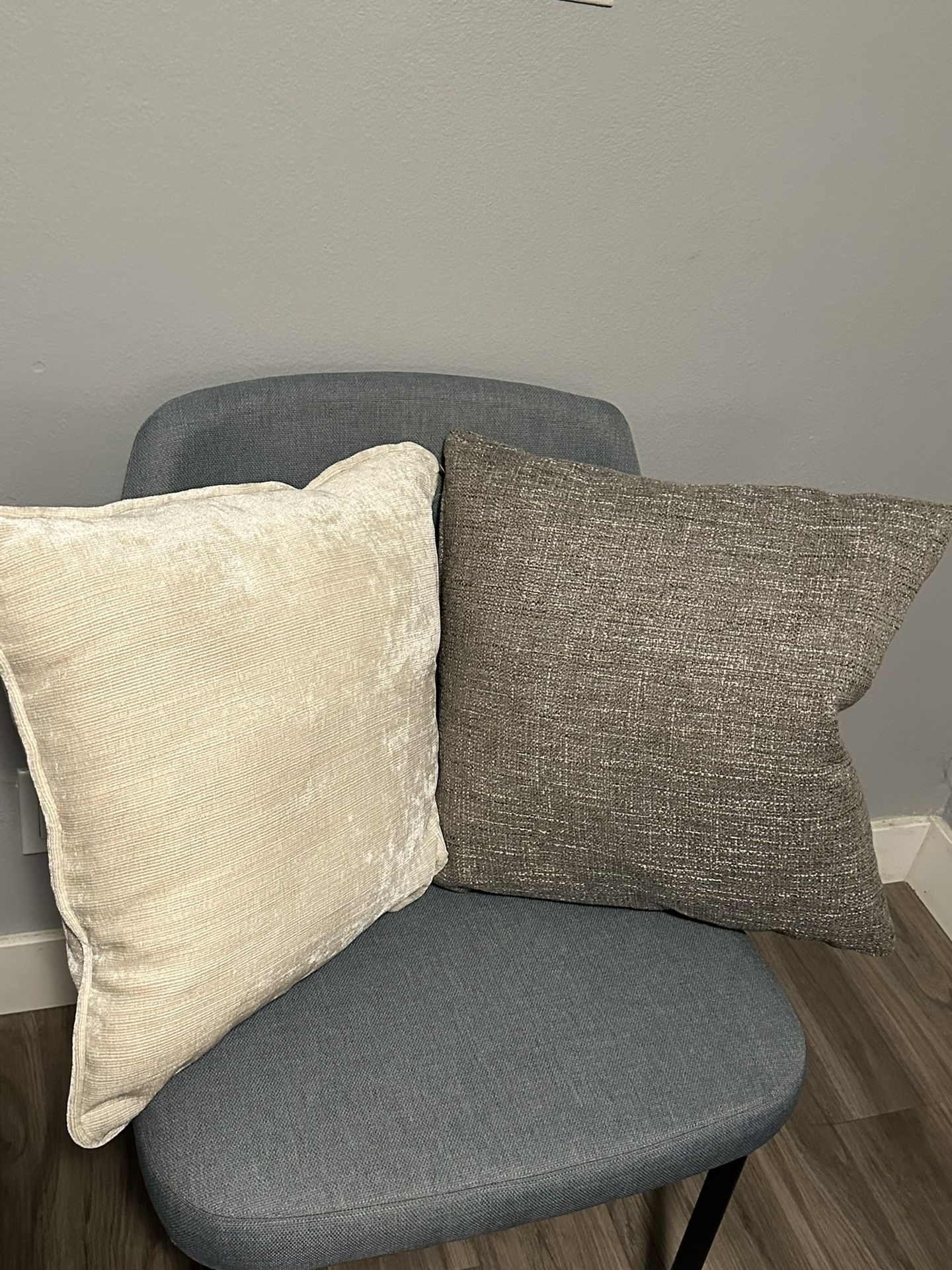 Couch Accent Pillows