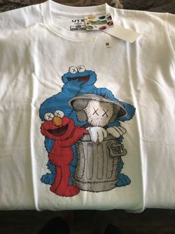 Sesame Kaws Brand New size M
