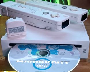 Nintendo Wii Console White Bundle w/ 2 Controllers, Mario Kart Wii & Joystick - Tested