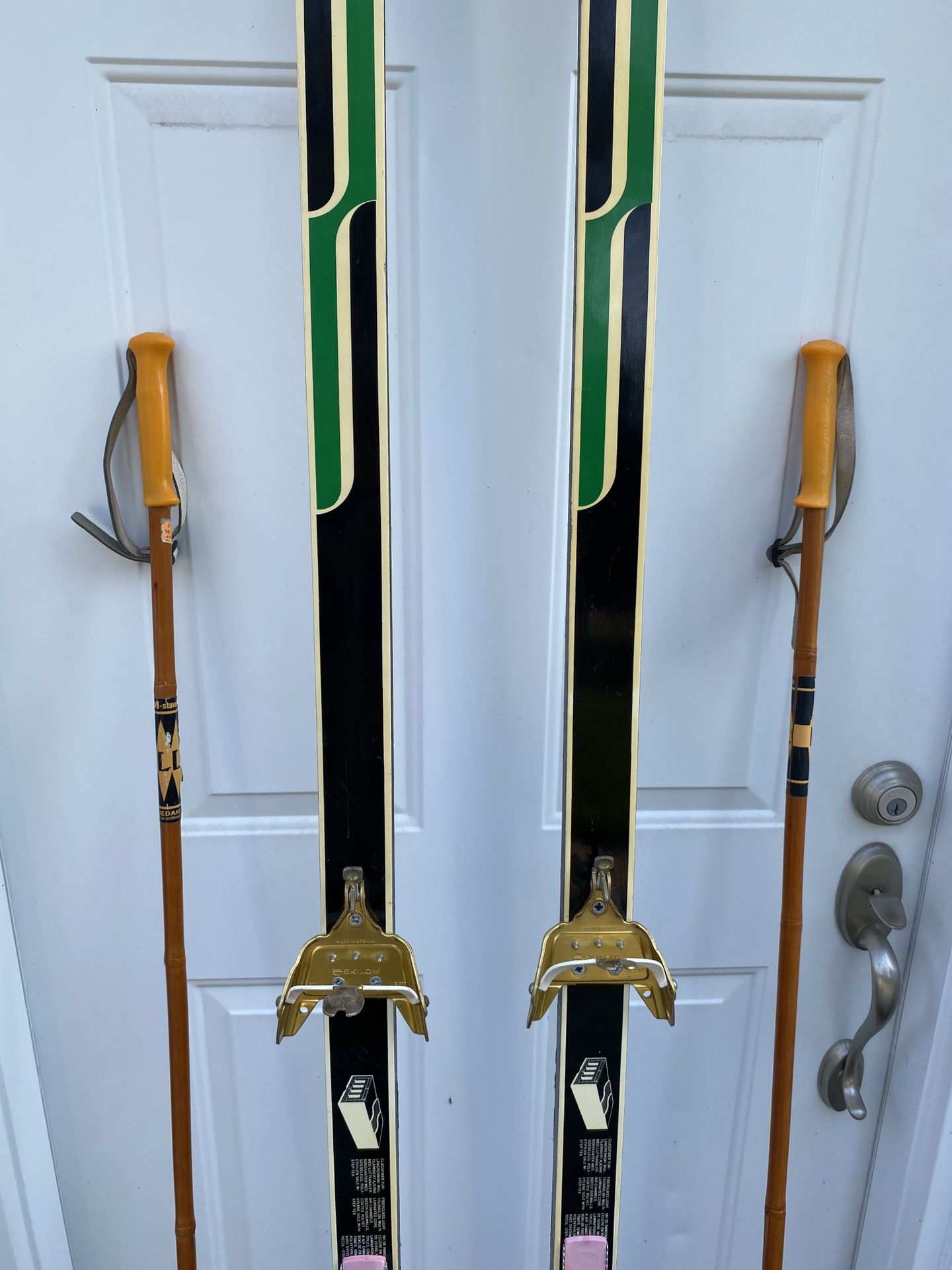 **SKILOM XCL 181 215cm CROSS COUNTRY SKIS W/ LILJEDAHL BAMBOO POLES**
