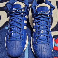 Pre owned Adidas Pro Model 2G EF9820 Superstar Shoes Men s Size 11 for Sale in Cave Creek AZ OfferUp