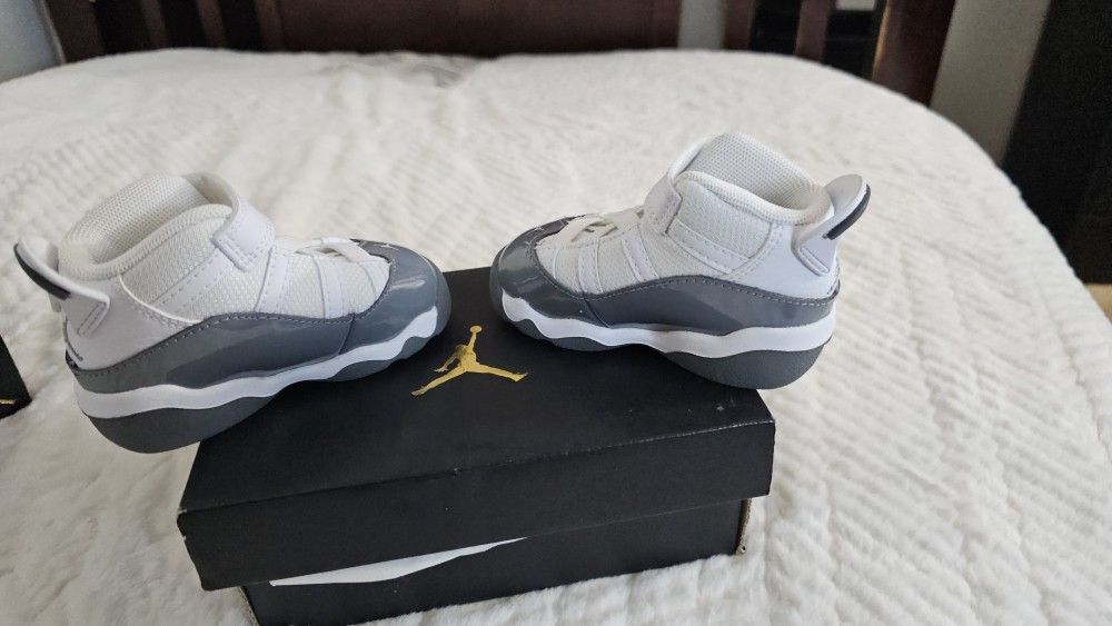 Jordan 6R Toddler Size 4