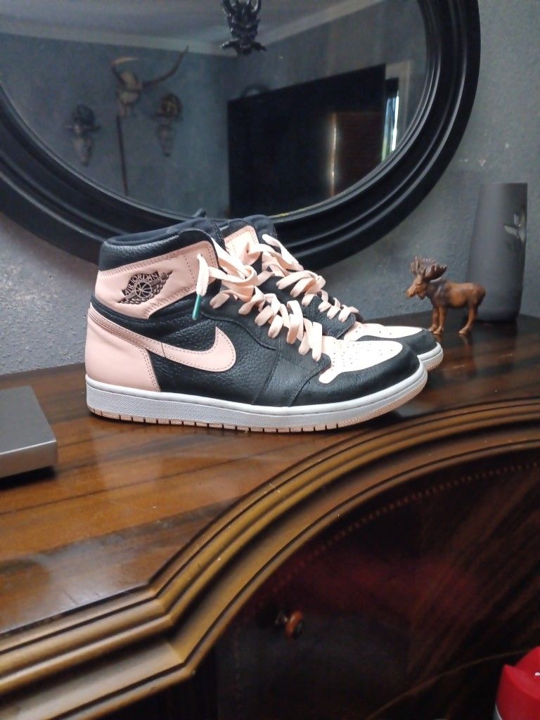 Air Jordan 1 Crimson Tint Size 10.5