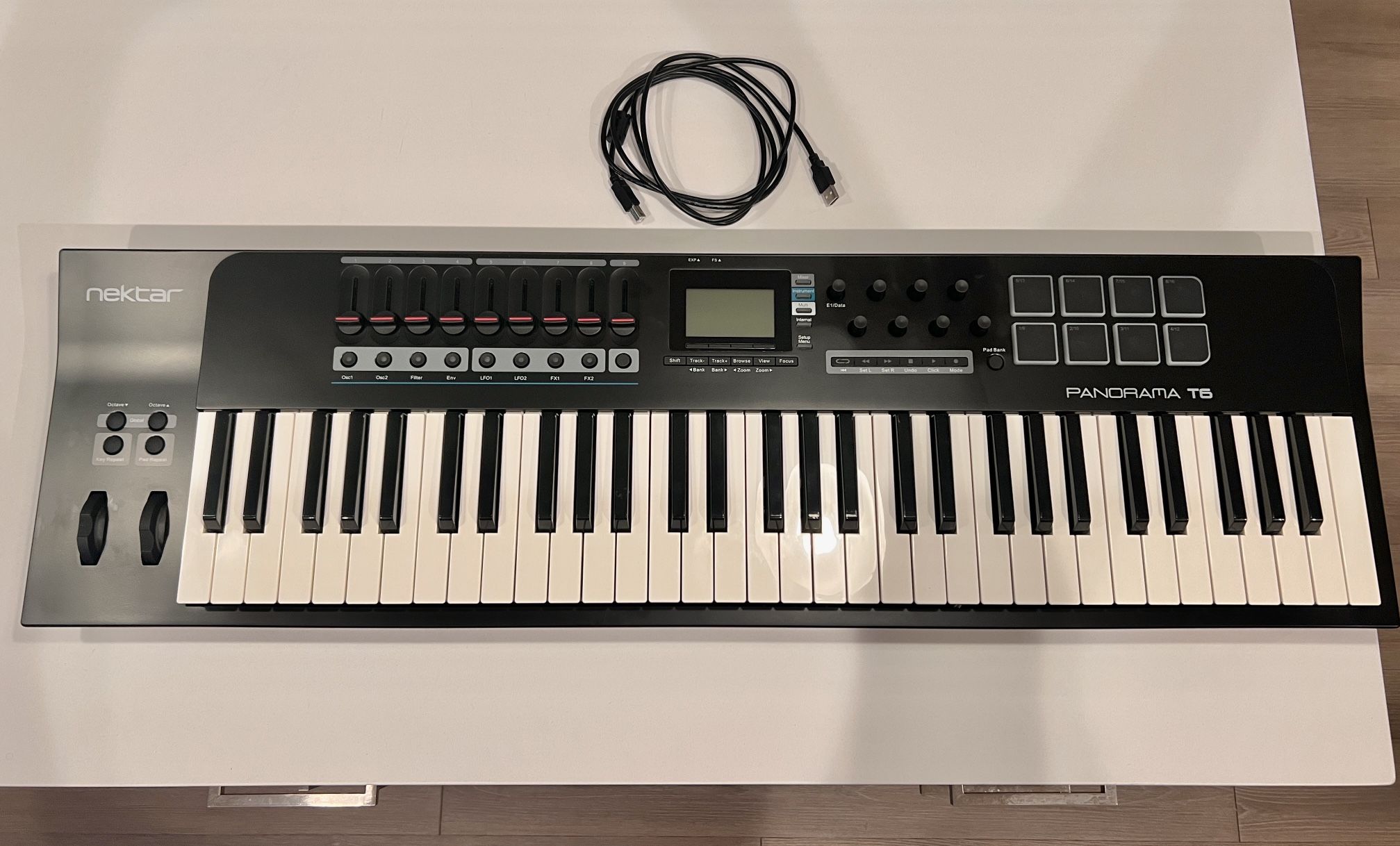 Nektar Panorama T6 MIDI Controller 61 Key