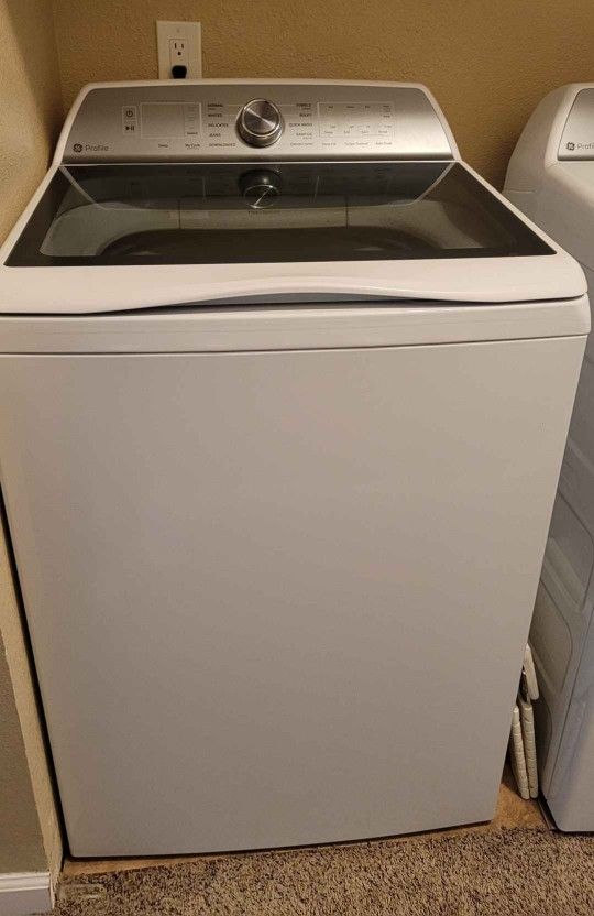 1 Year Old GE Profile Washer For Sale