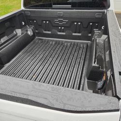 Truck Bed Liner Chevy Colorado 2025  Brand New 