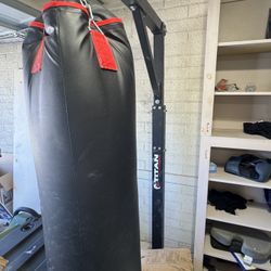 Muai Thai Heavy Bag W/ Stand