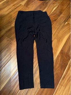 Women’s old navy black maternity leggings. Size large