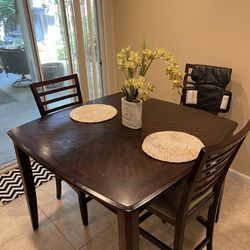 Extendable Solid wood Dining table set 