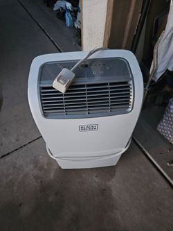 Black + decker portable Air conditioner like New