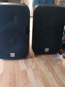 Used Alto TS115A 2-Way 800W Powered Speaker