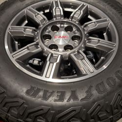 GMC SIERRA AT4 8x180 