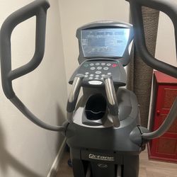 Electric Octane Fitness Q47ci Elliptical