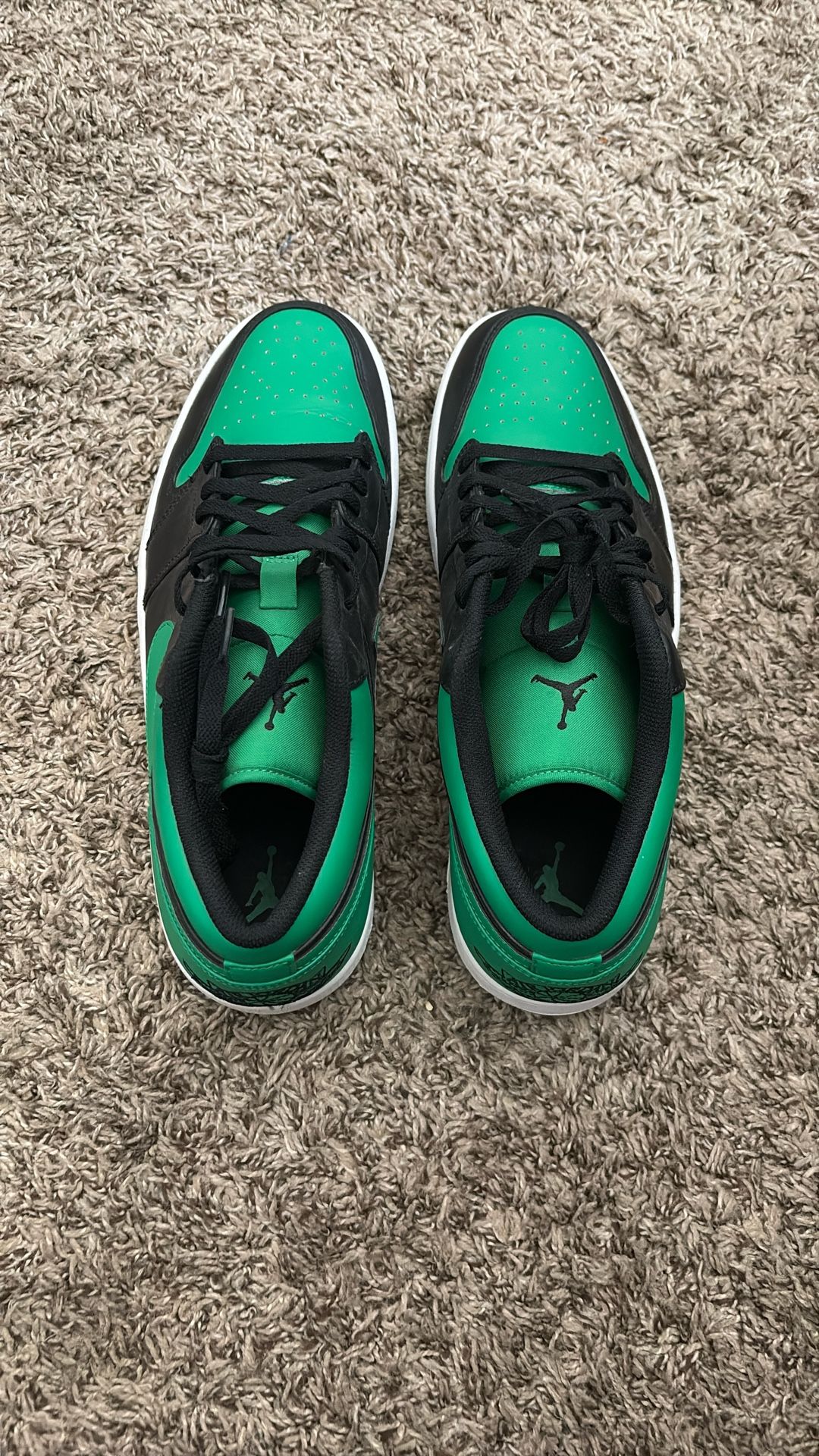 Jordan Black and Green Sneakers Air Jordan 1 Low
