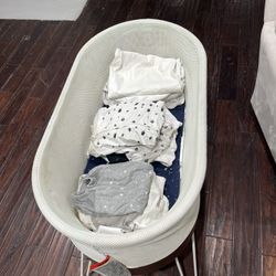SNOO Smart Sleeper Bassinet, Free Accessories 