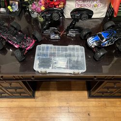 2 X   1/16 Mini E Revo  VXL With Battery And Parts