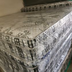 Twin Plush Pillow Top Bed And Box Spring Same Day Deliver 