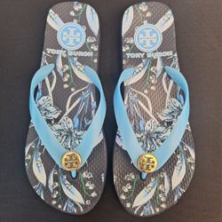 Tory Burch Blue Floral Flip Flops Size 7Women's blue Tory Burch Floral flip flops,  size 7