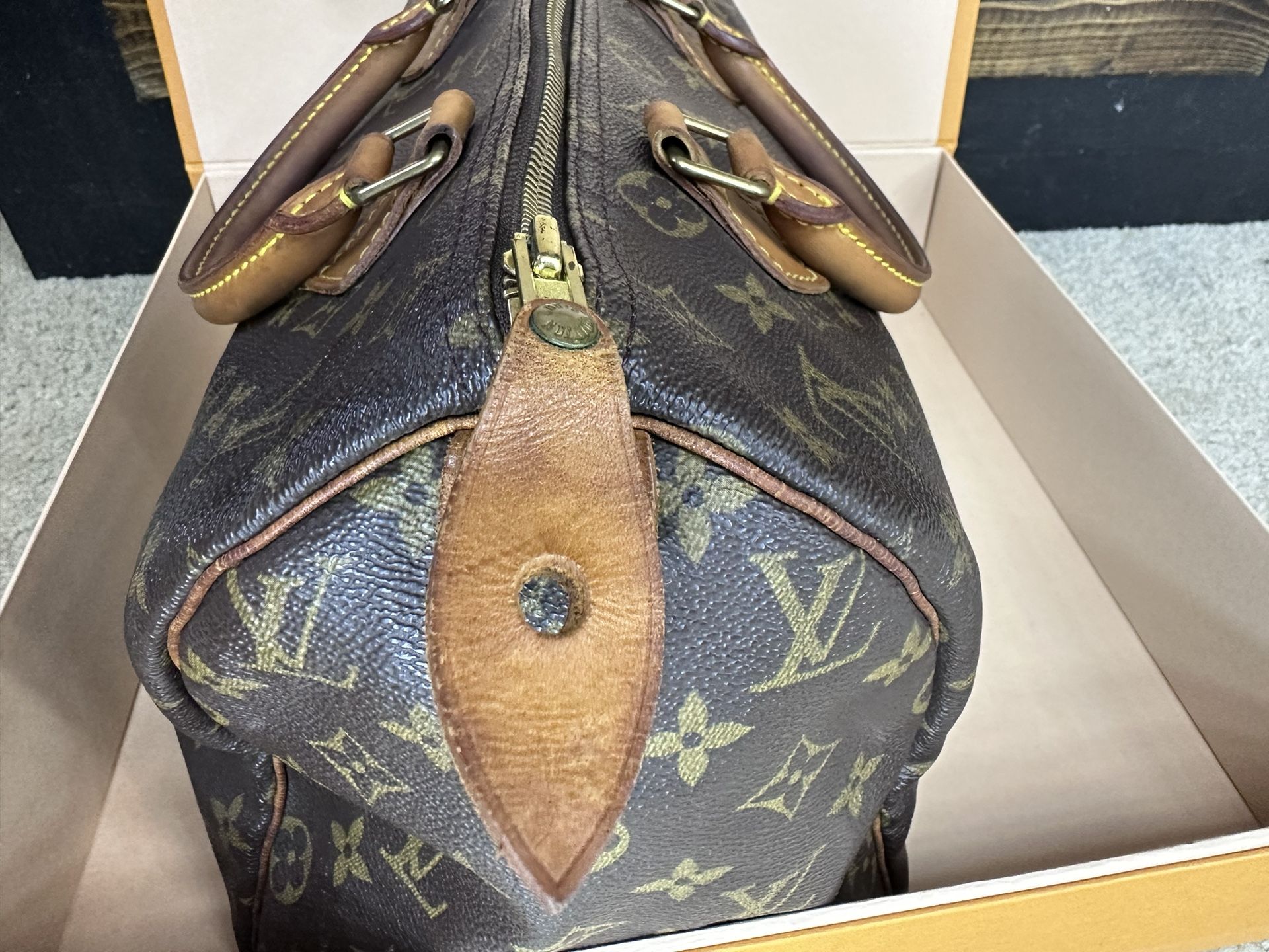 Authentic Louis Vuitton speedy 30 for Sale in Dallas, TX - OfferUp