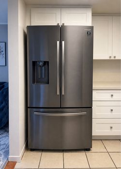 Samsung 27 Cu. Ft. French Door Refrigerator – RF27T5201SG