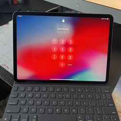 Apple IPad Pro 11 Inch Screen - Keyboard Included