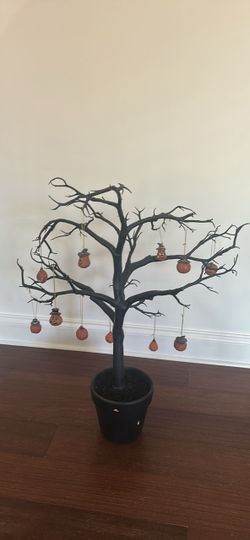 Halloween Tree with ceremonial pumpkins