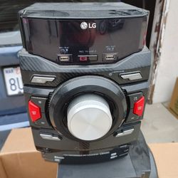 LG Hi-Fi XBOOM Stereo System 700W CM4550