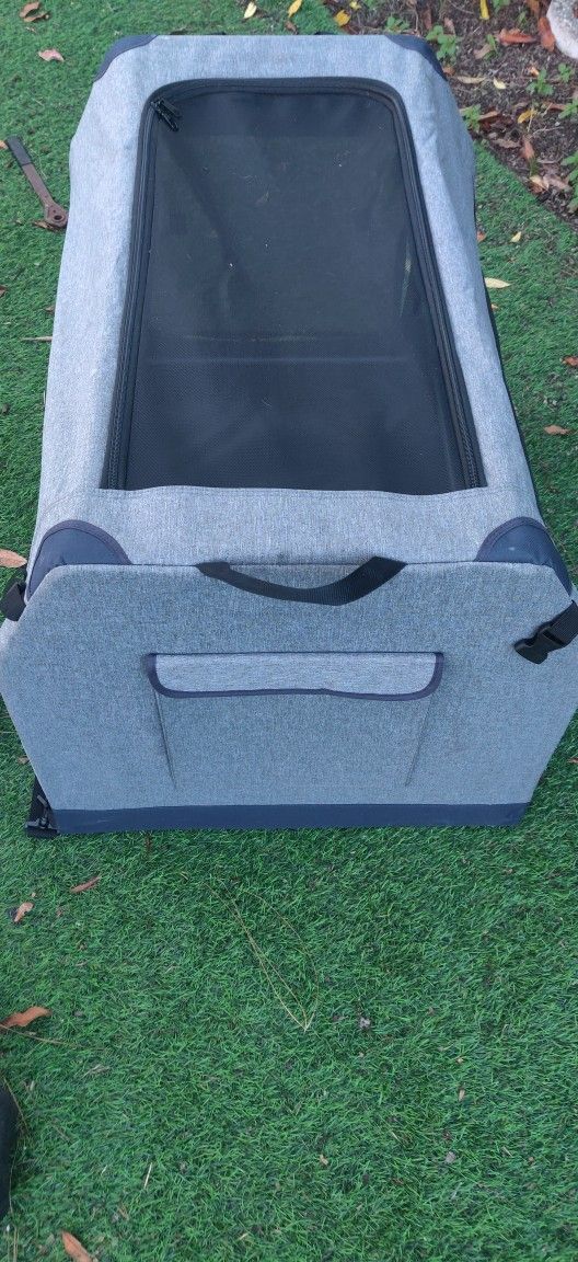 3 Door Calpasible Soft Sided Dog Crate 