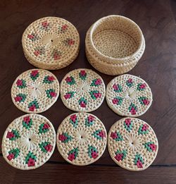 7-Piece Round Rattan Coaster Set. 
