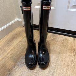 Hunter Gloss Black Tall Rain Boots Women’s 9