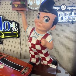 Aluminum Bob’s Big Boy Statue