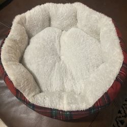 BRAND NEW PET BED