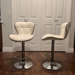 Bar Stools In Good Shape