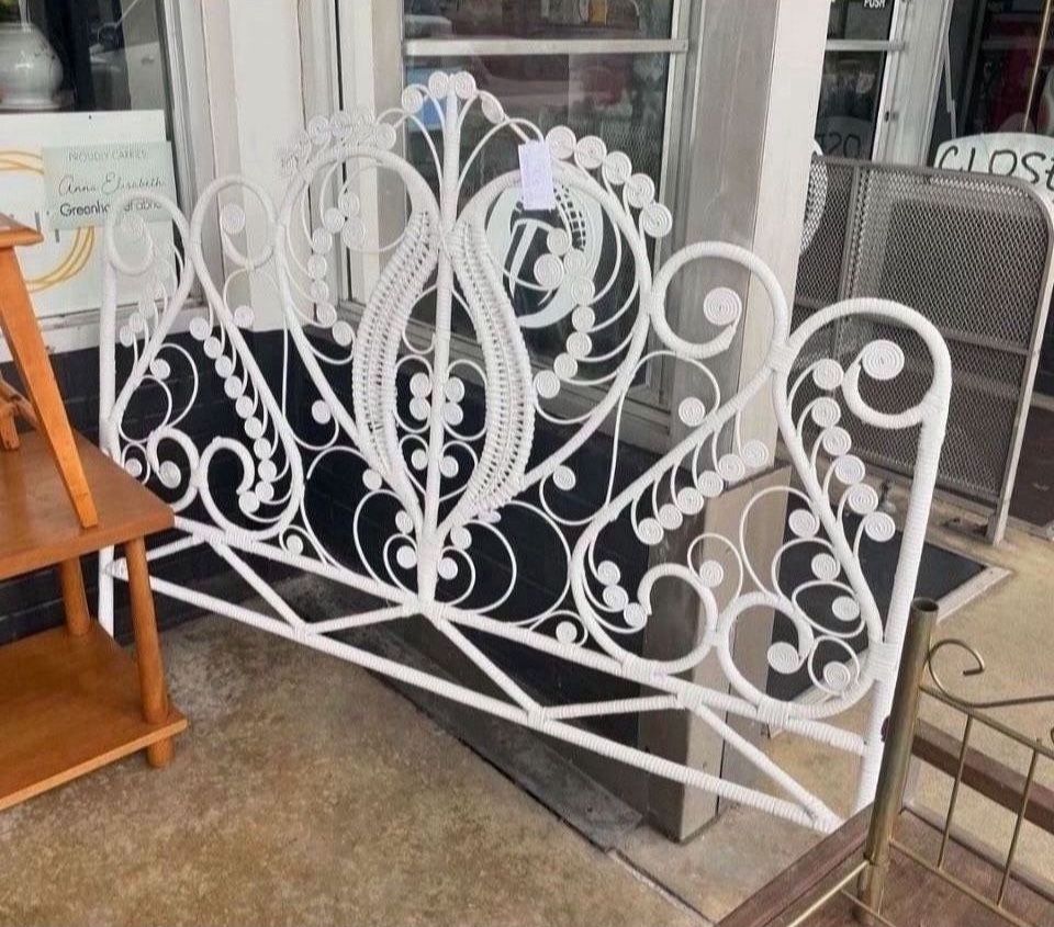 Beautiful Vintage White Fab Fiddlehead Queen Headboard