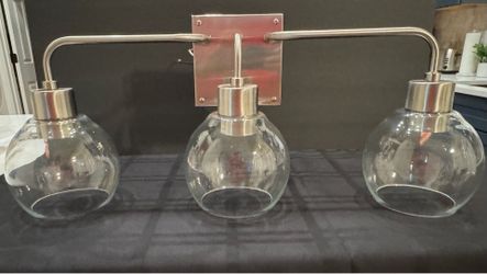 Homeplace Lighting/Bathroom fixtures