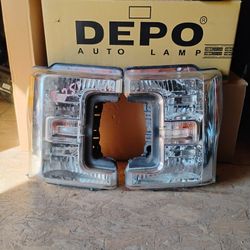 2017-2019 Ford F-250/F-350 Headlights Halogen RH LH OEM 