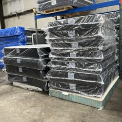  ✅✅TWIN,FULL,QUEEN AND KING MATTRESS STARTING AT $150‼️A SET BEST PRICE IN TOWN BEST PRICE ON  BRAND NEW PLUSH TOP MATTRESS