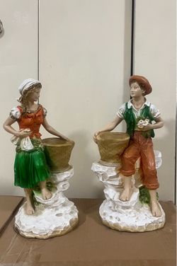 Vintage 1975 Universal statuary corp figure full details in the photos pickup Gaithersburg md20877