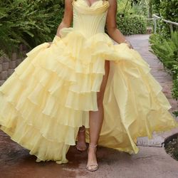 Sherri Hill Spring 2025 Collection Yellow Dress Size 8