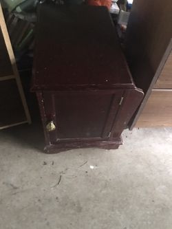 20” vintage cherry wood end table