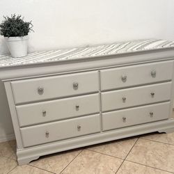 Mosaic Pastel Grey 6 Drawer Dresser