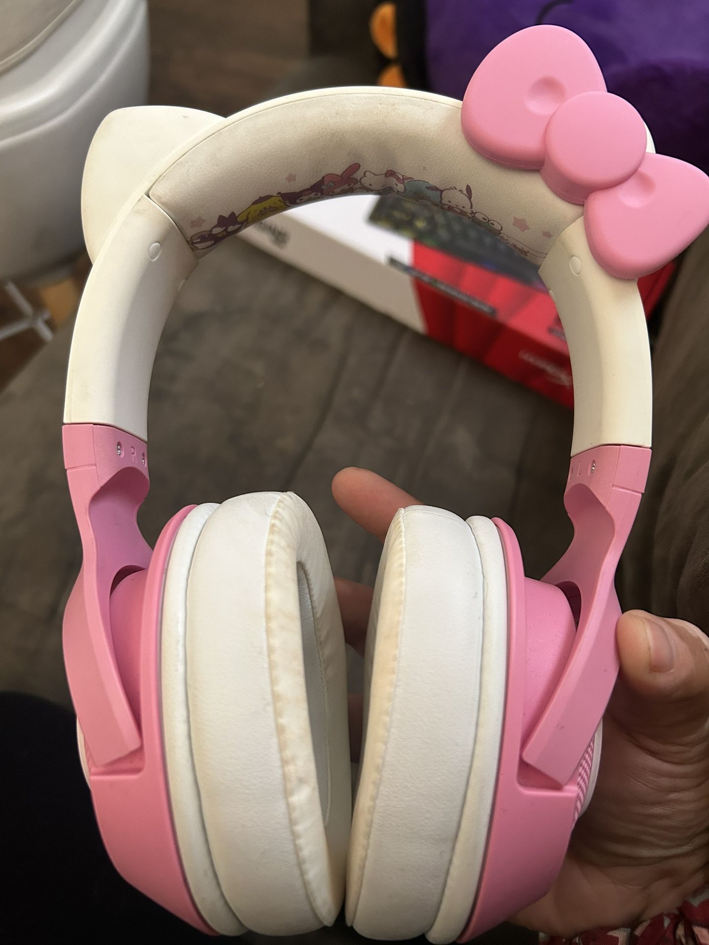 Hello Kitty Razer Headphones