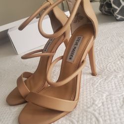 Nude Heels STEVE MADDEN Size 5