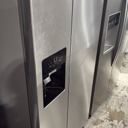 Whirlpool Apartment Size Stainless Steel Refrigerator 