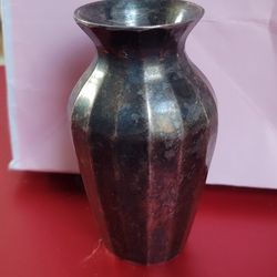 Vase metal