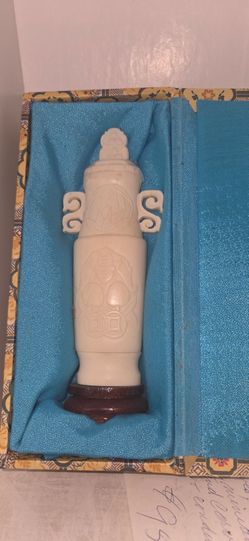 Beautiful hand carved yak bone two-piece small vase