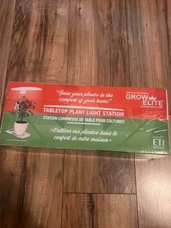 Tabletop plant light station