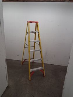 6 ft tall ladder pickup 3-8:30 pm rainbow/charleston cash only